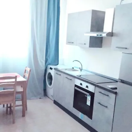 Modern Flat Close To The Red Metro Apartamento